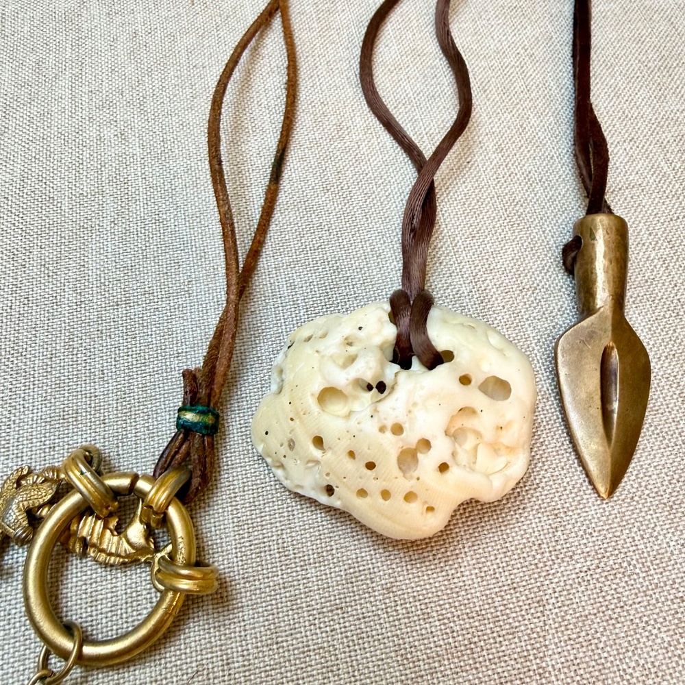 Bundle of 5 Vintage Corded Necklaces - Picture 4 of 11